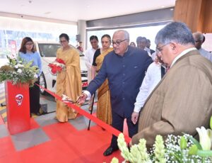 Mr. K. M. Mammen, Chairman and Managing Director, MRF Ltd., inaugurating the MRF Tyredrome