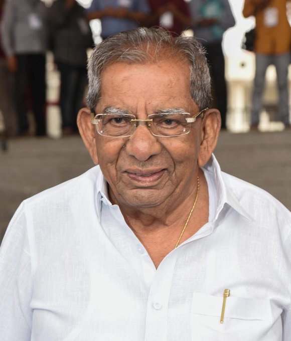 Karnataka Mourns: Congress Leader Shamanur Shivashankarappa Dies at 94